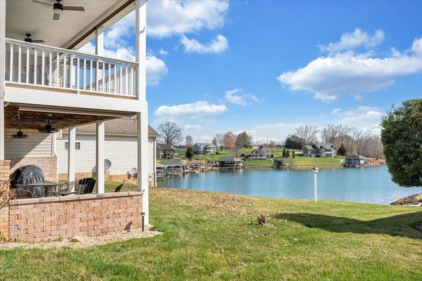 $1,275,000 | 97 Lighthouse Lane, Moneta, VA 24121