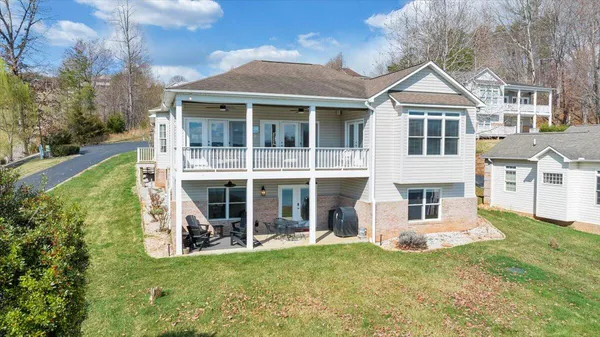$1,275,000 | 97 Lighthouse Lane, Moneta, VA 24121