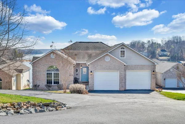 $1,275,000 | 97 Lighthouse Lane, Moneta, VA 24121