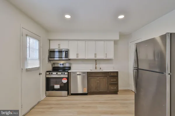 $2,198 | 305 South Warminster Road, Unit D3, Hatboro, PA 19040