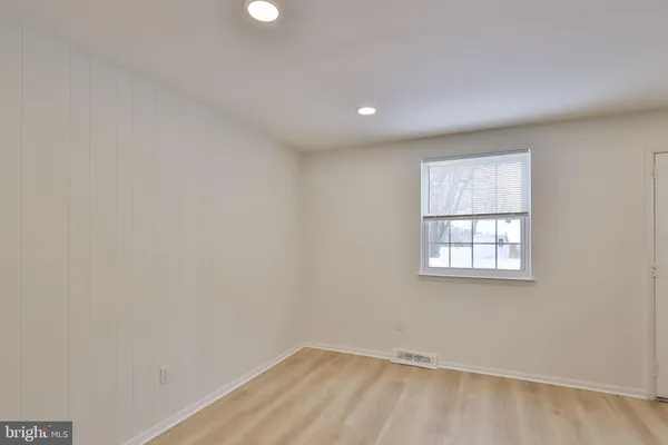 $2,198 | 305 South Warminster Road, Unit D3, Hatboro, PA 19040