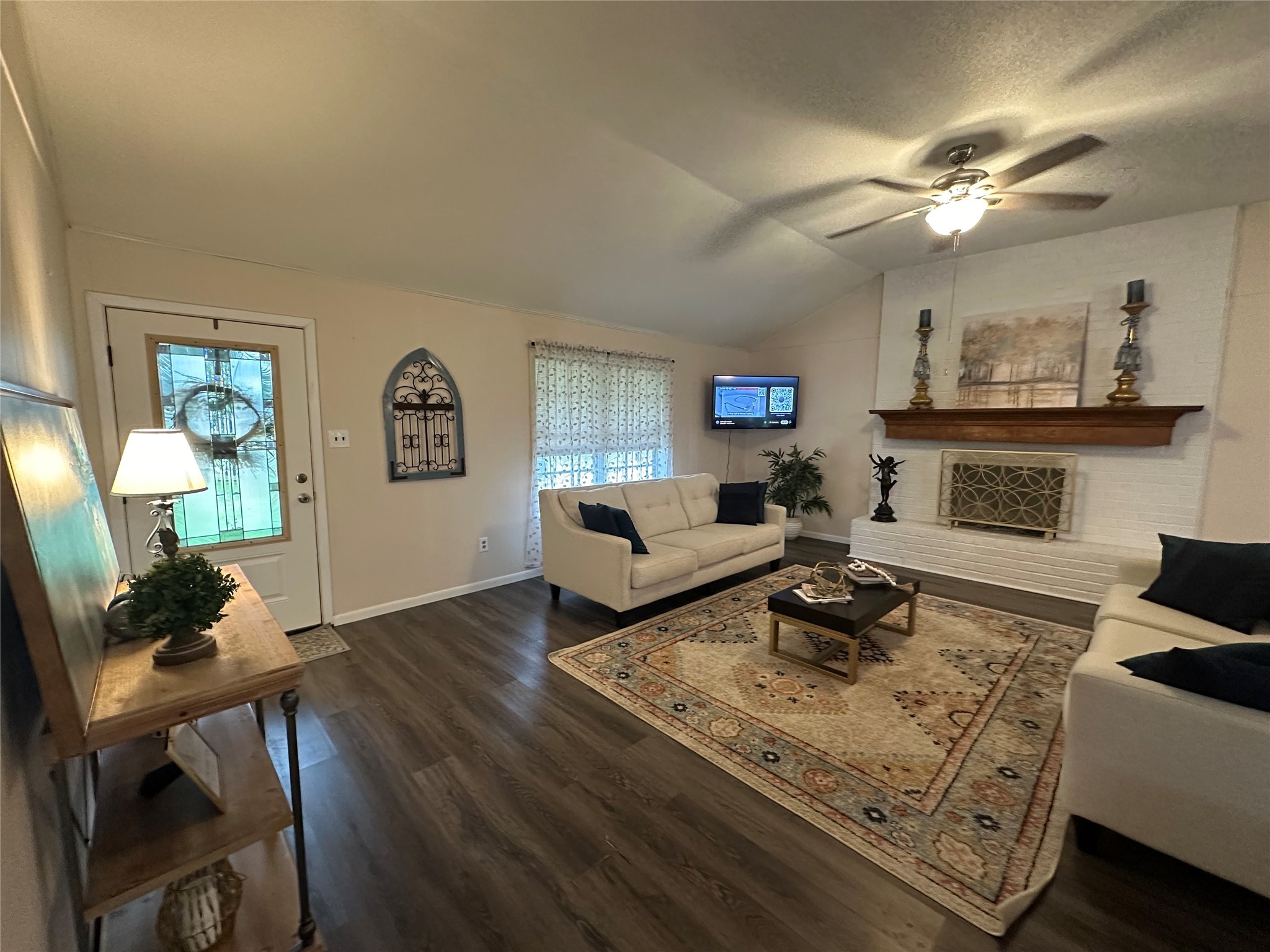 510 Ray Street Buffalo, TX 75831 - Photo 12 of 43 a living room with furniture and a wooden floor
