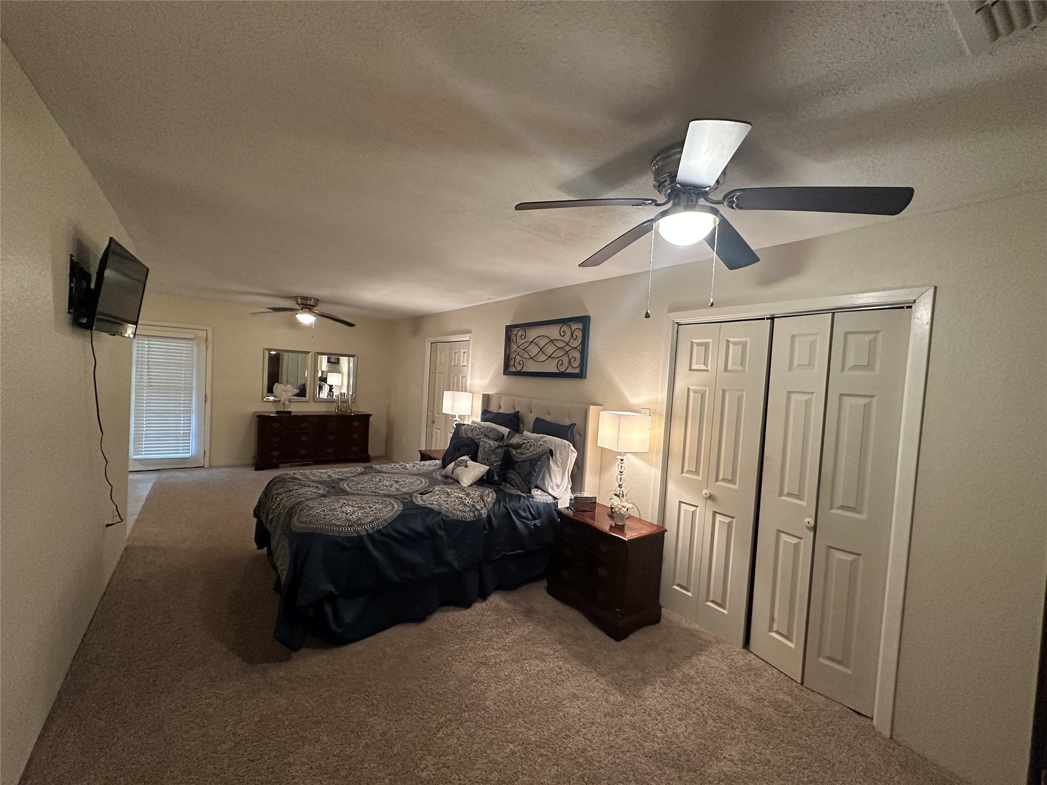 510 Ray Street Buffalo, TX 75831 - Photo 21 of 43 a bed room with bed and window