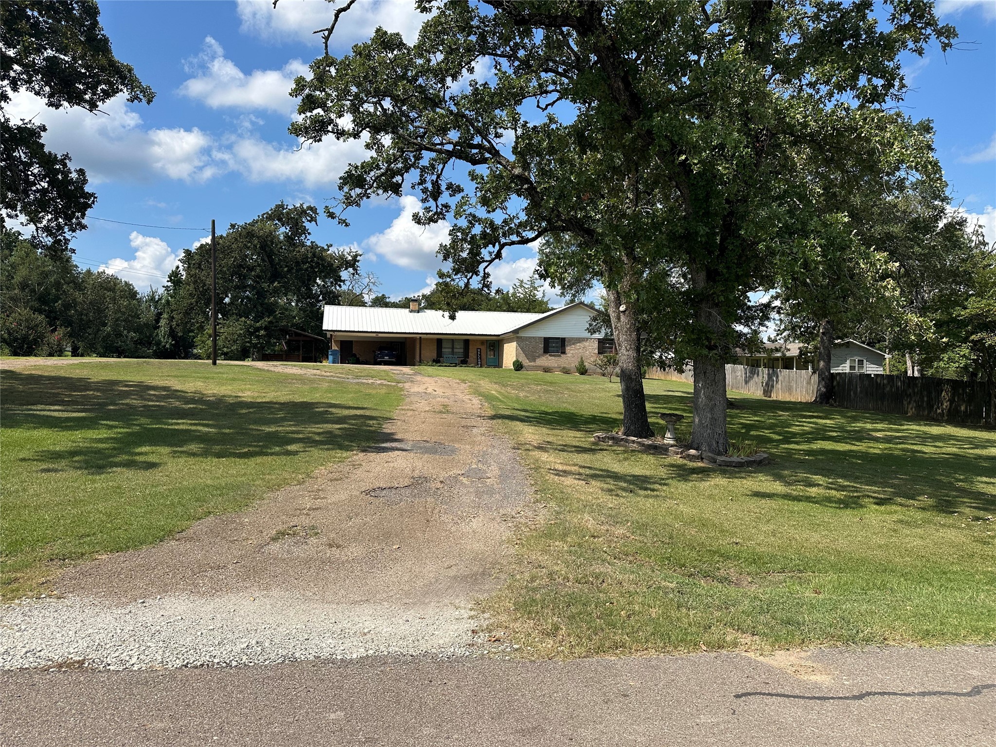 510 Ray Street Buffalo, TX 75831 - Photo 4 of 43 a view of a park with large trees