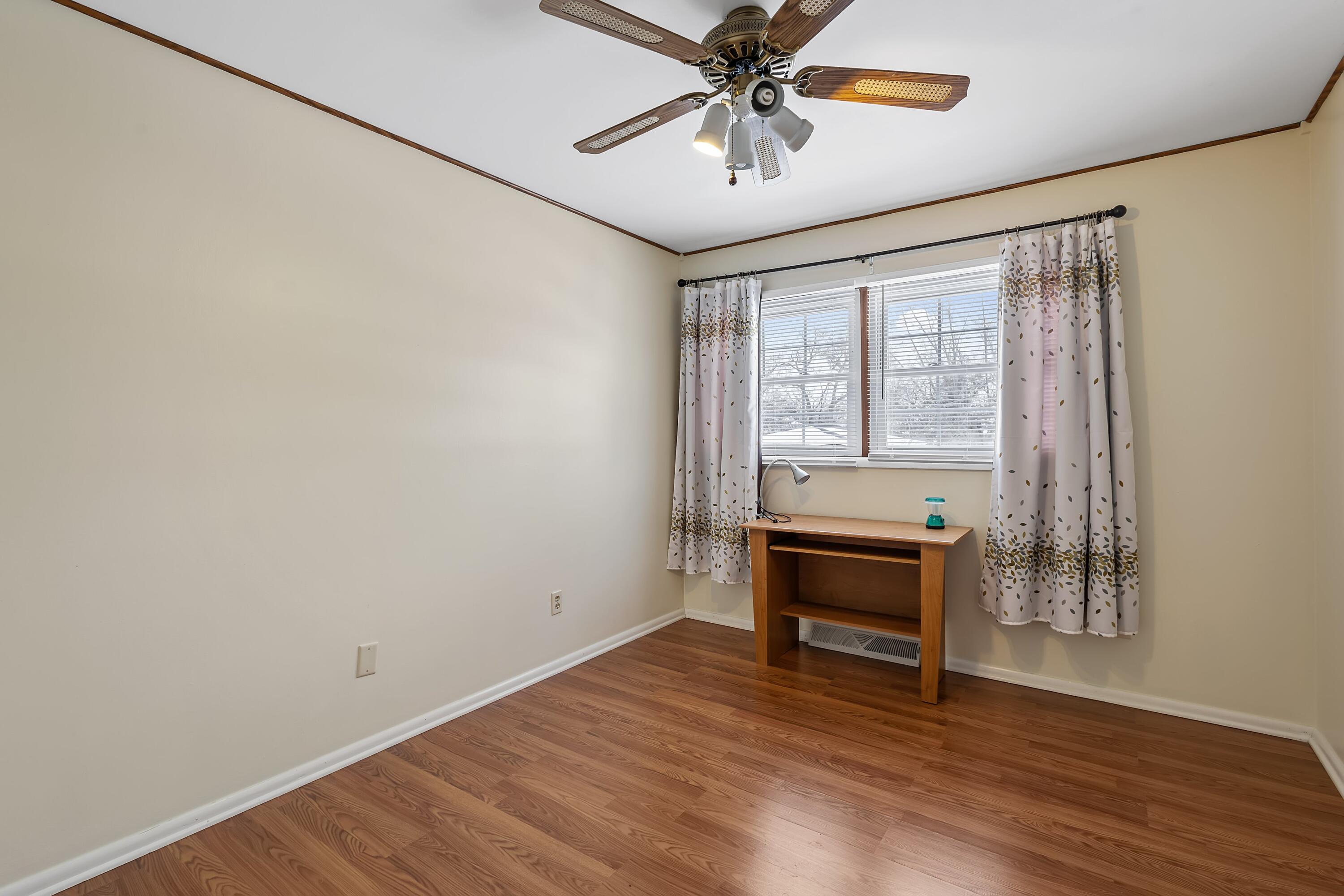 7748 Delaware Place Merrillville, IN 46410 - Photo 25 of 34 3000x2000