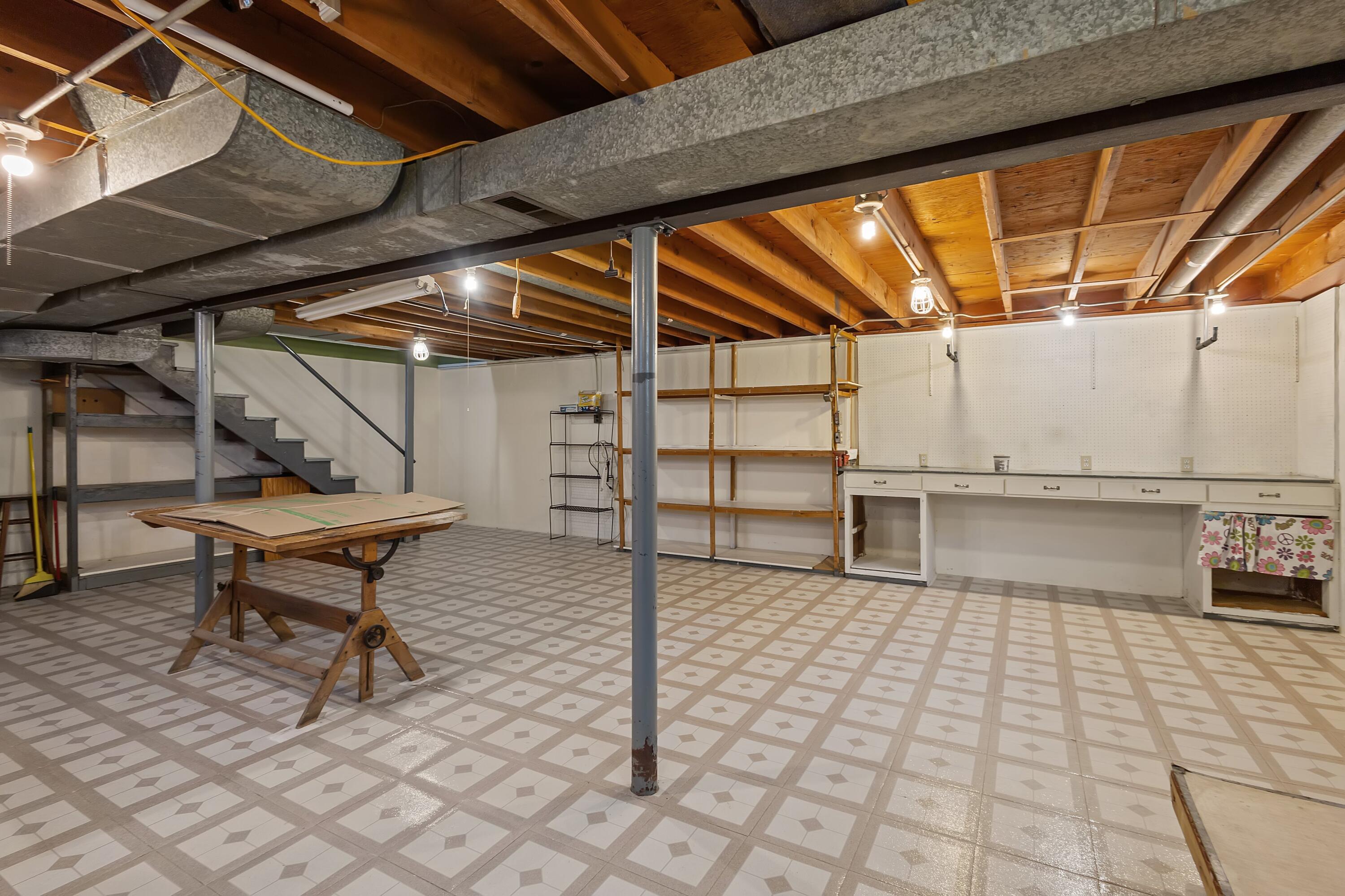 7748 Delaware Place Merrillville, IN 46410 - Photo 29 of 34 3000x2000