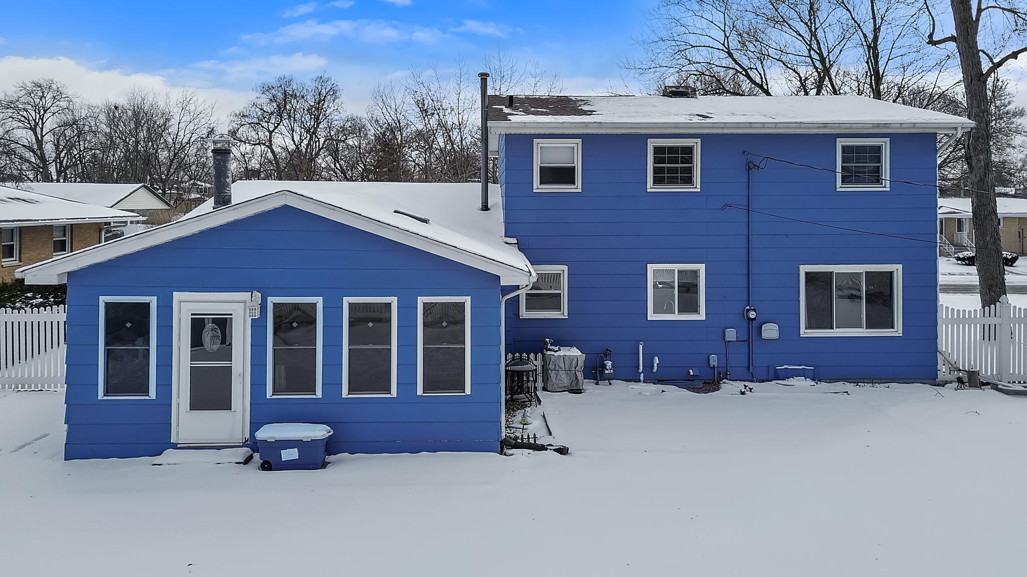 7748 Delaware Place Merrillville, IN 46410 - Photo 3 of 34 2048x1152