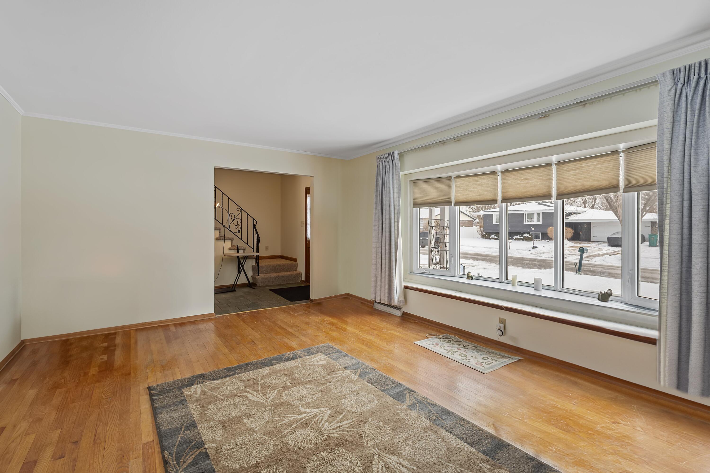 7748 Delaware Place Merrillville, IN 46410 - Photo 6 of 34 3000x2000