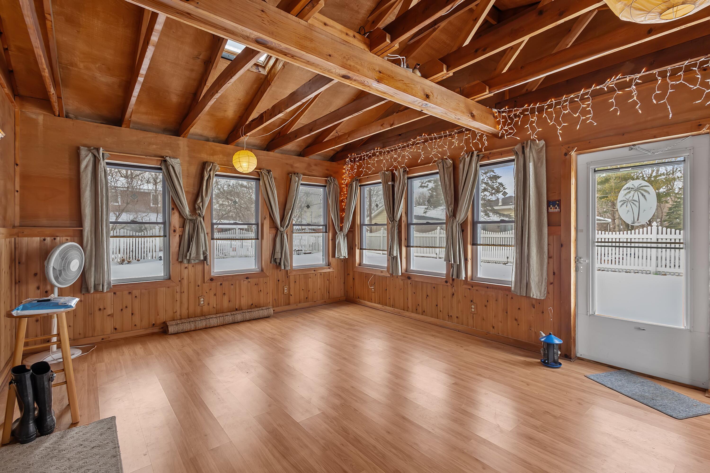 7748 Delaware Place Merrillville, IN 46410 - Photo 10 of 34 3000x2000