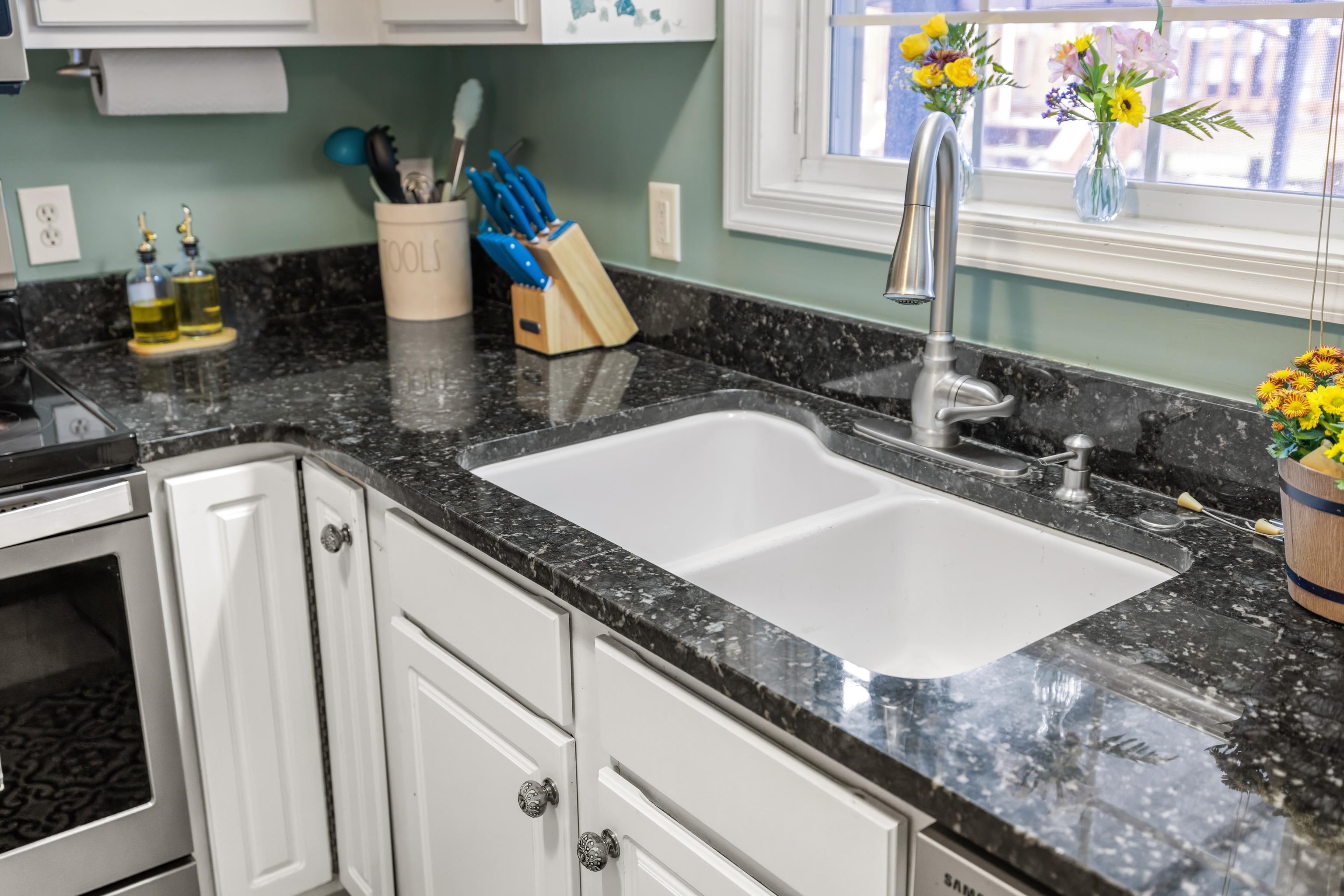 48 Meadow Ridge Road Waynesboro, VA 22980 - Photo 21 of 71 a kitchen with a sink and a stove