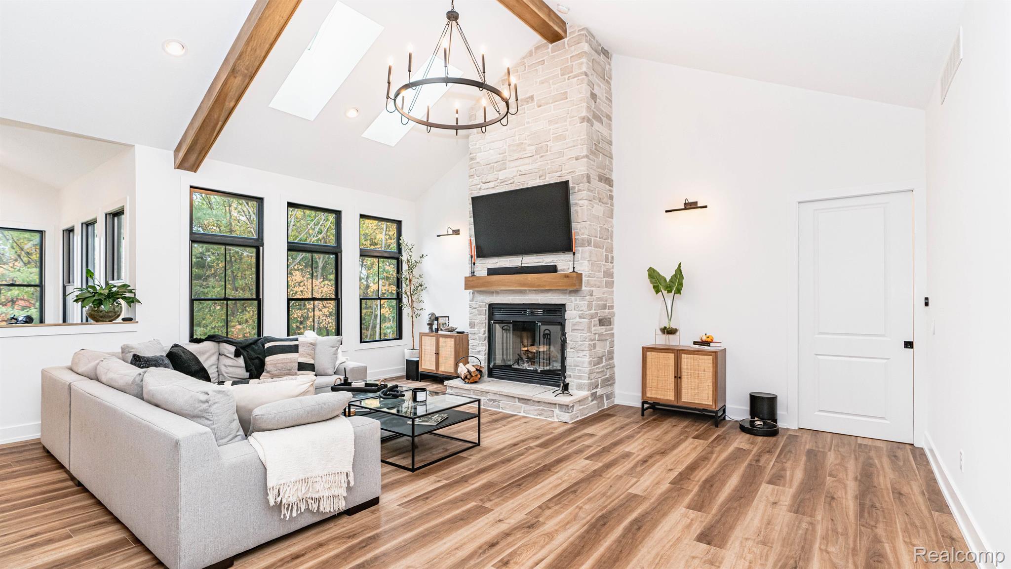 7101 Toma Road Dexter, MI 48130 - Photo 11 of 84 Greatroom with great view!