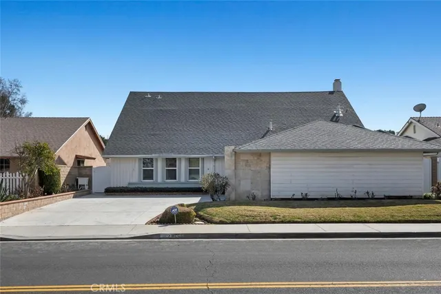 a house view with a outdoor space