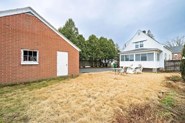 $280,000 | 35 Dresser Avenue, Chicopee, MA 01013