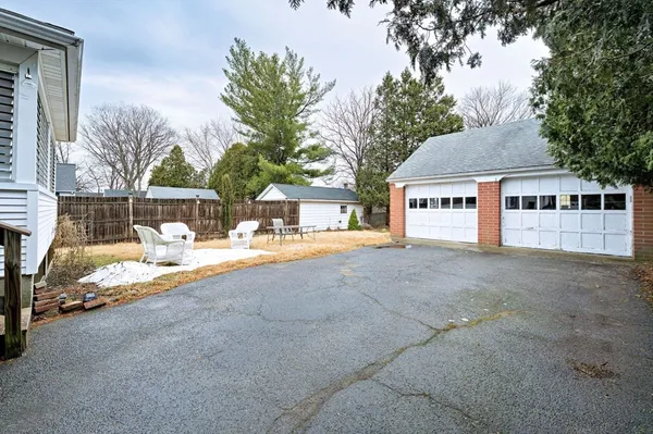 $280,000 | 35 Dresser Avenue, Chicopee, MA 01013