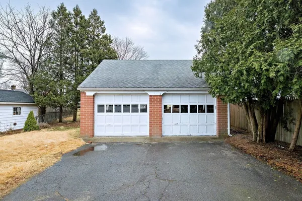 $280,000 | 35 Dresser Avenue, Chicopee, MA 01013