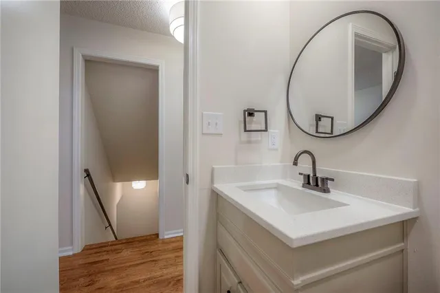 $379,900 | 1124 Amesbury Avenue, Liberty, MO 64068