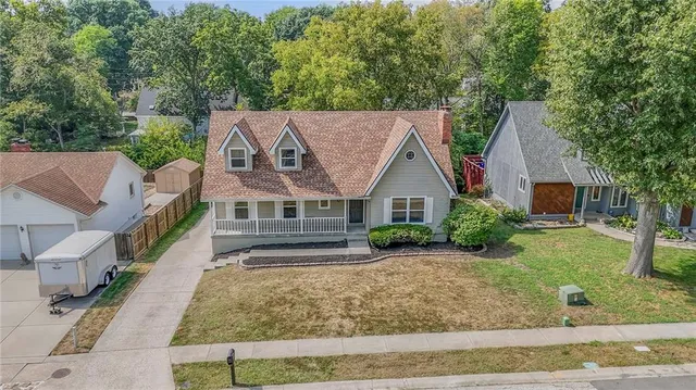 $379,900 | 1124 Amesbury Avenue, Liberty, MO 64068