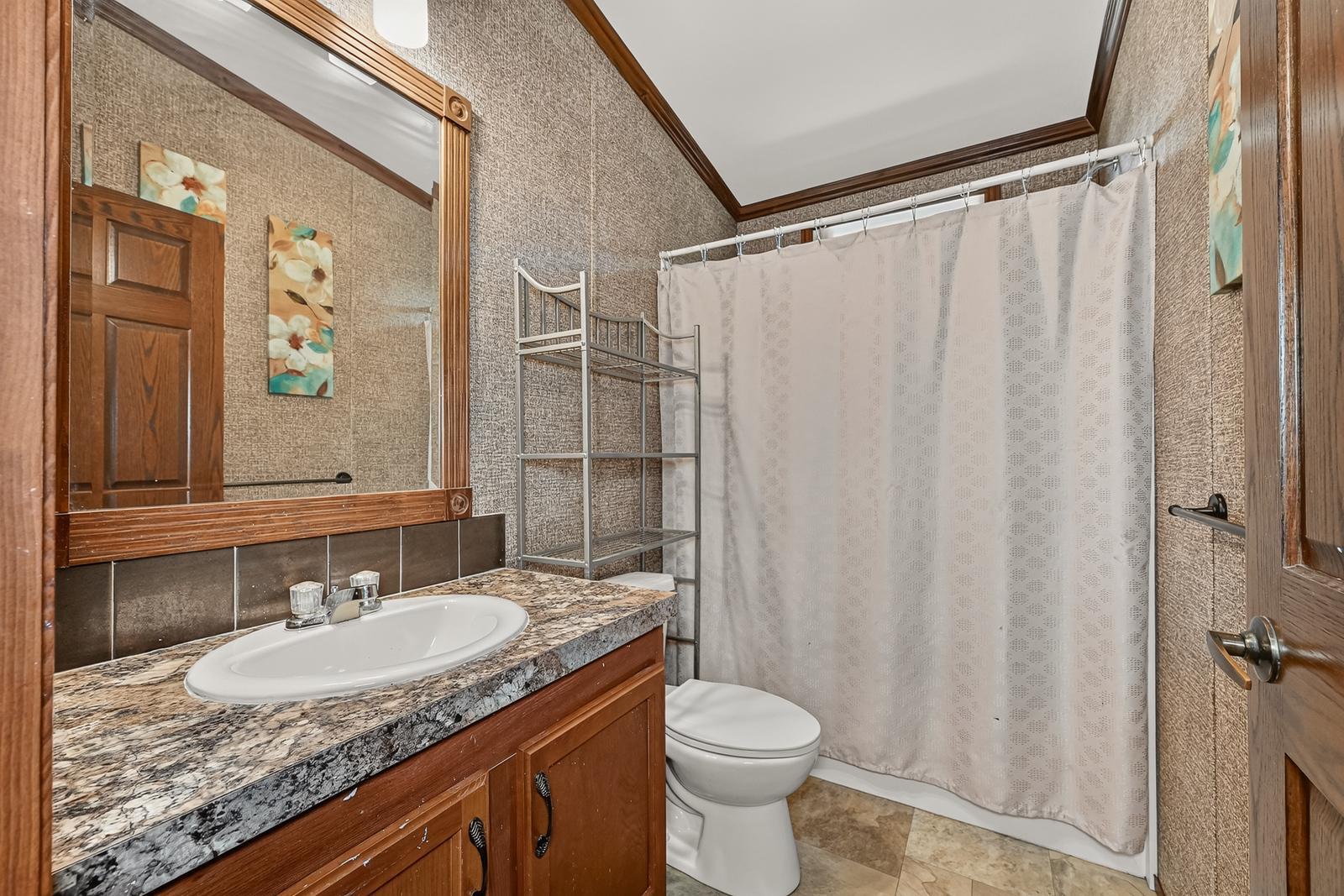 405 North Pleasant Avenue Spring Valley, MN 55975 - Photo 26 of 33