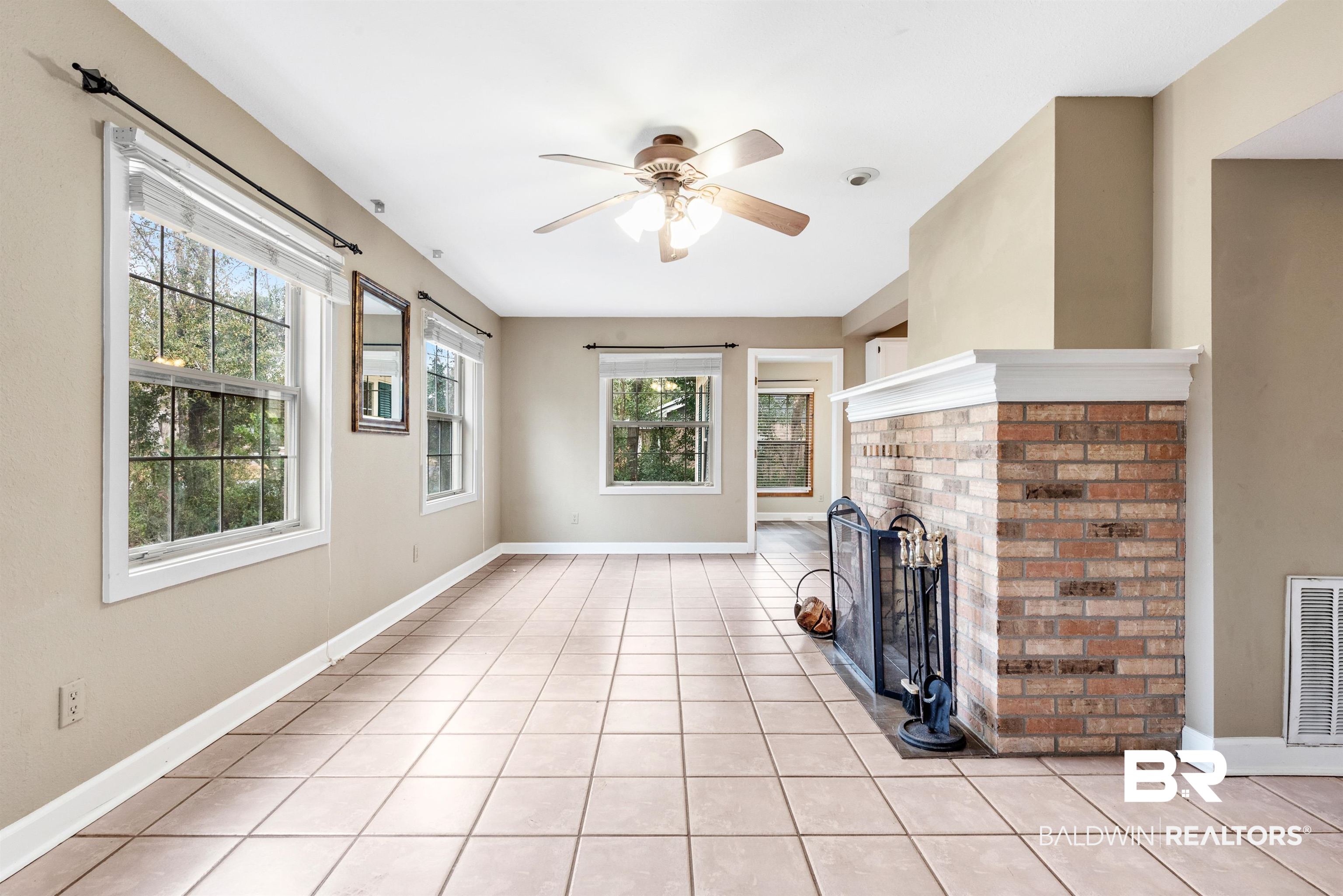 14952 Gates Avenue Magnolia Springs, AL 36555 - Photo 3 of 32