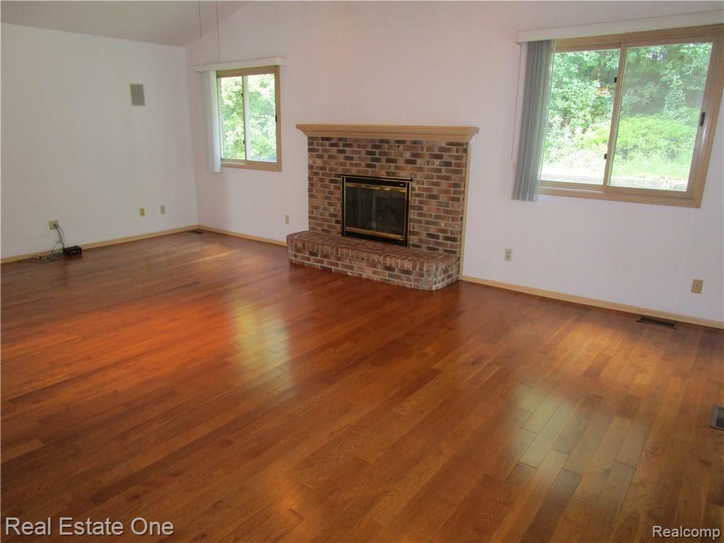 2124 Reagan Drive Rochester Hills, MI 48309 - Photo 6 of 23