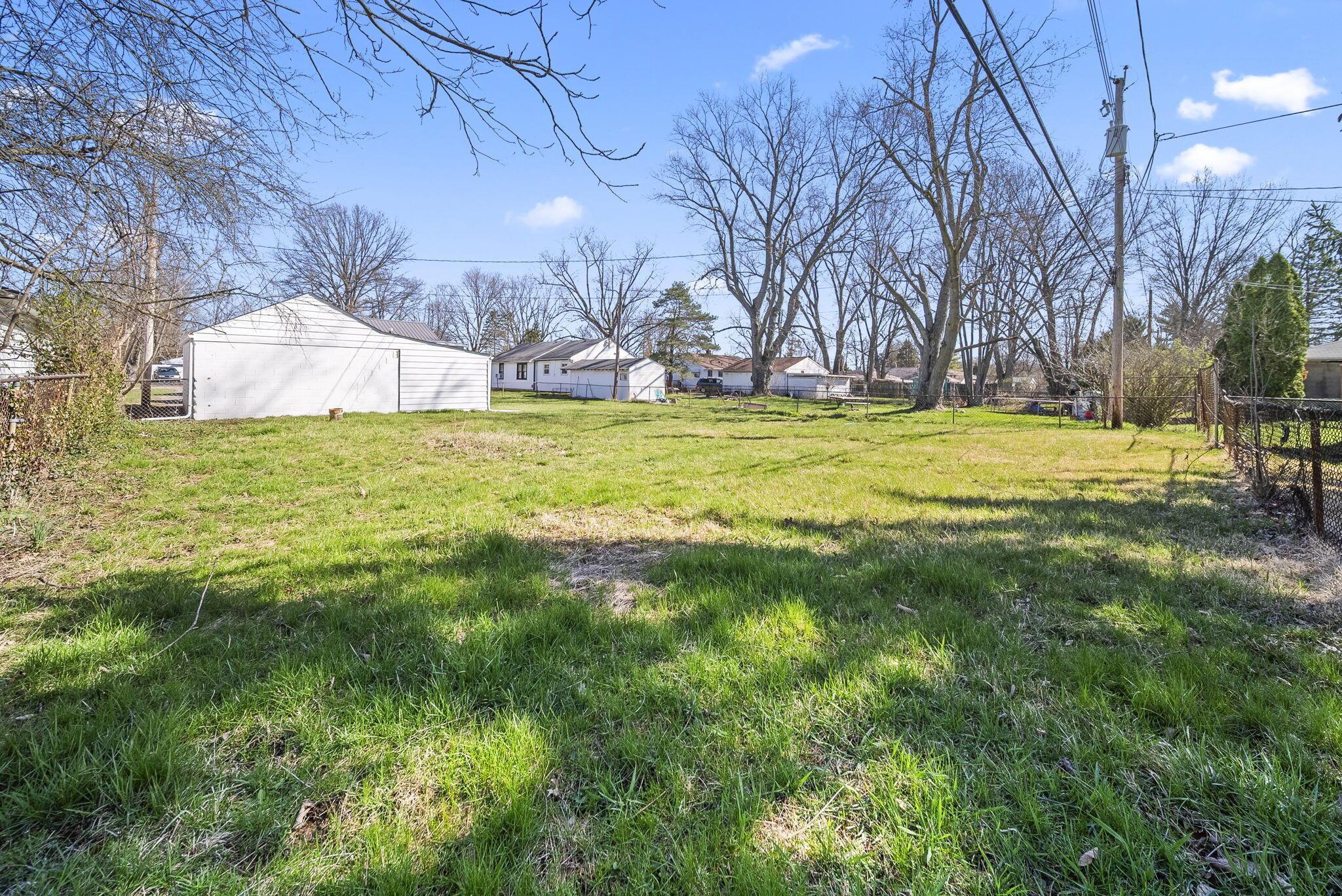 1885 Case Road Columbus, OH 43224 - Photo 41 of 63