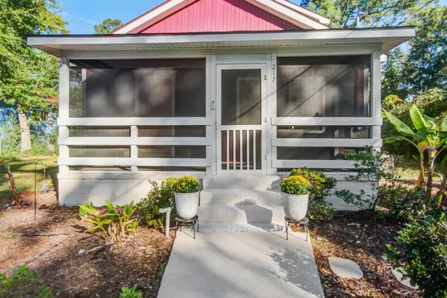 $220,000 | 217 Savage Street, Walterboro, SC 29488