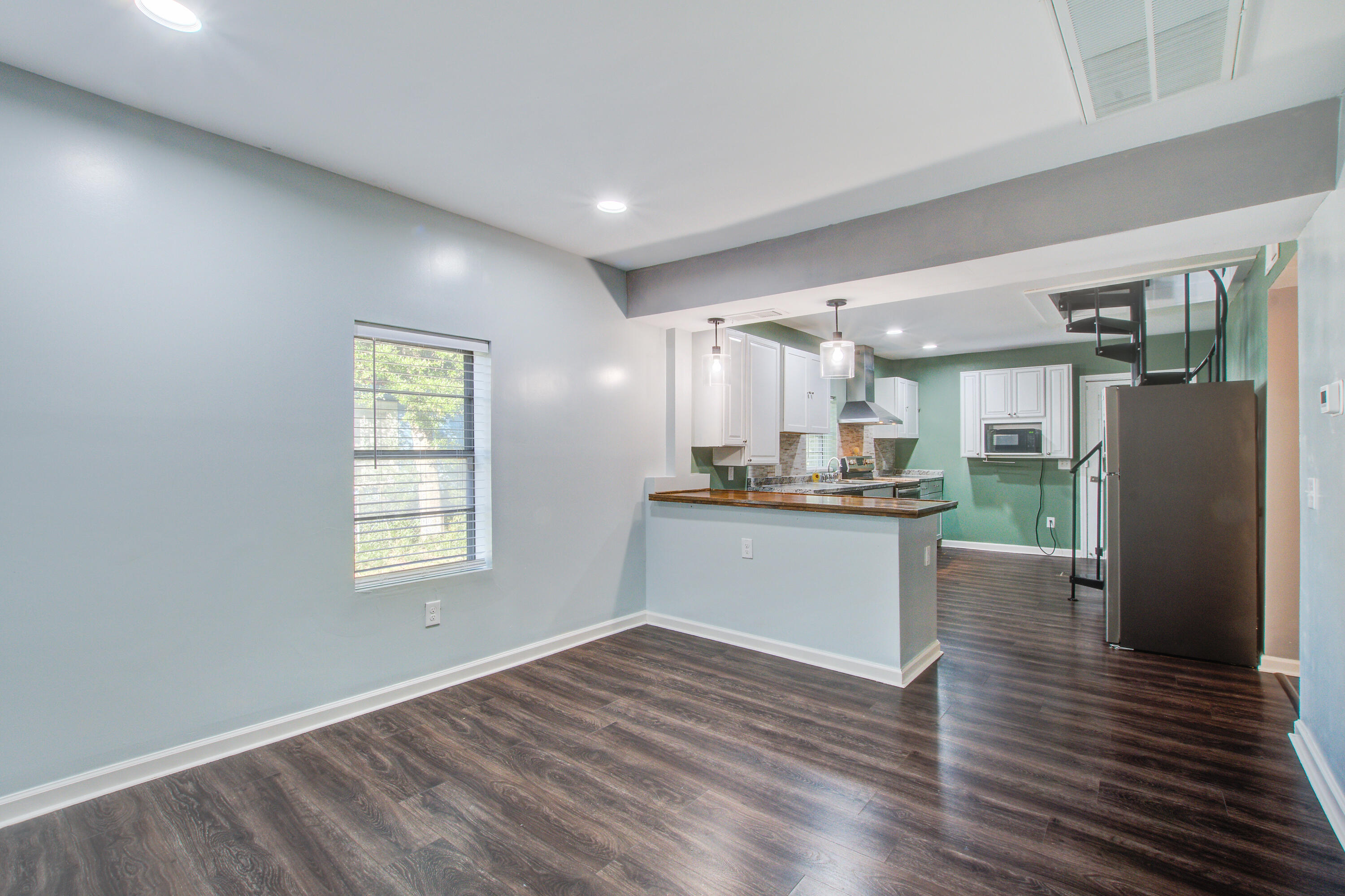 217 Savage Street Walterboro, SC 29488 - Photo 7 of 30 217_%2811%29