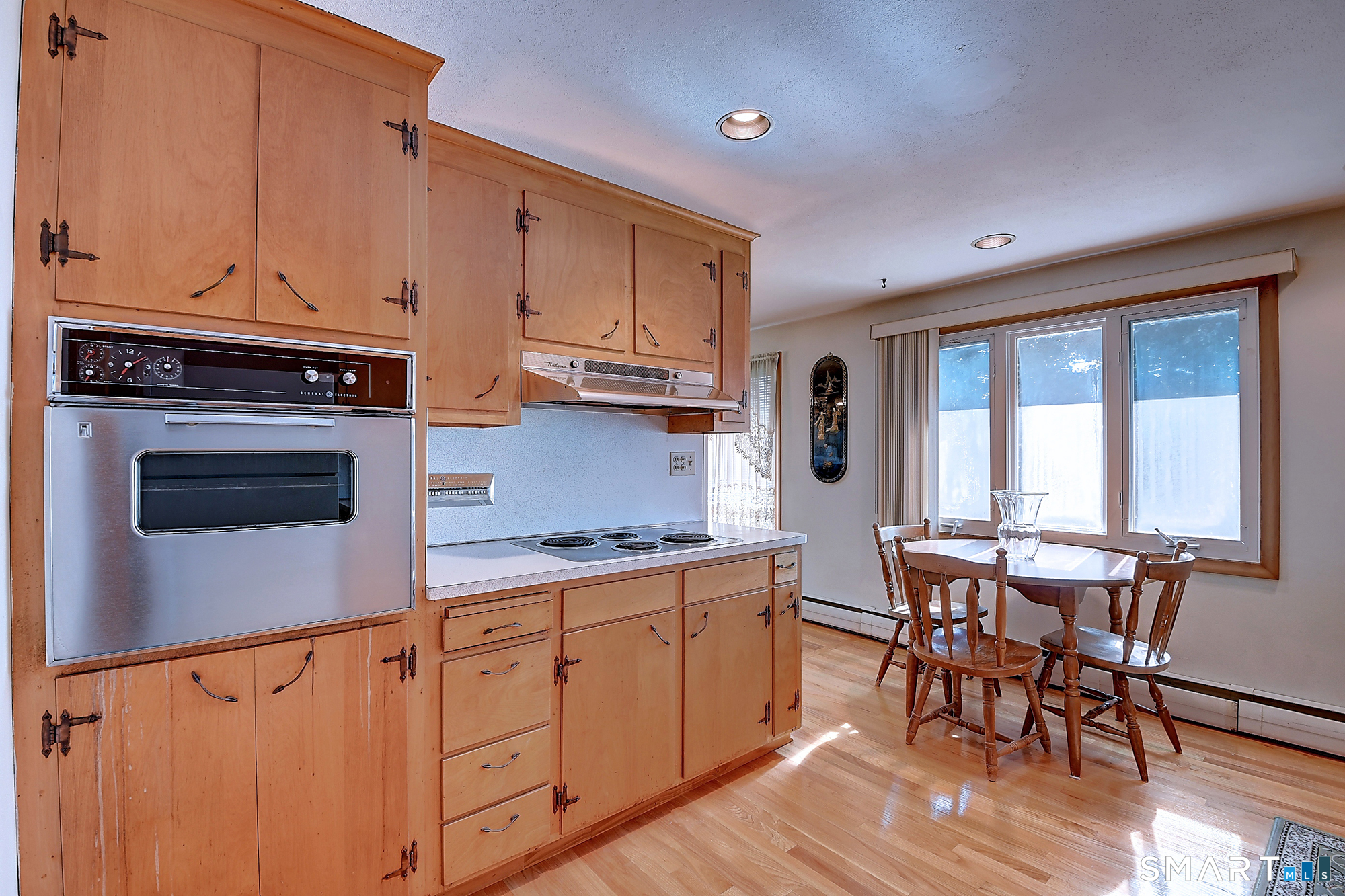 46 Kimball Road Wethersfield, CT 06109 - Photo 14 of 34