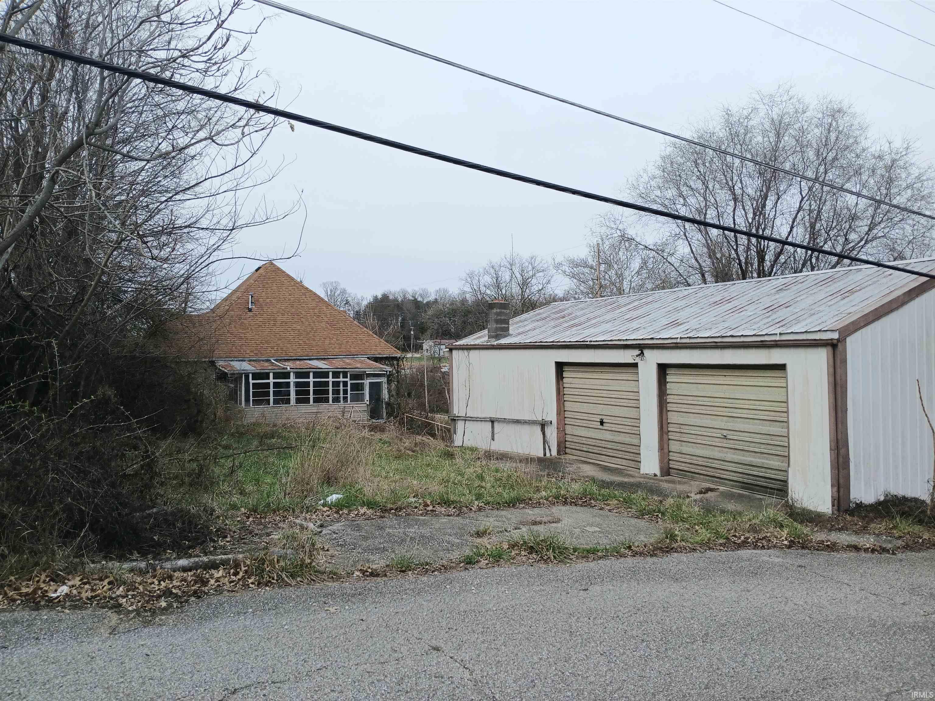 1306 1st Street Bedford, IN 47421 - Photo 3 of 26