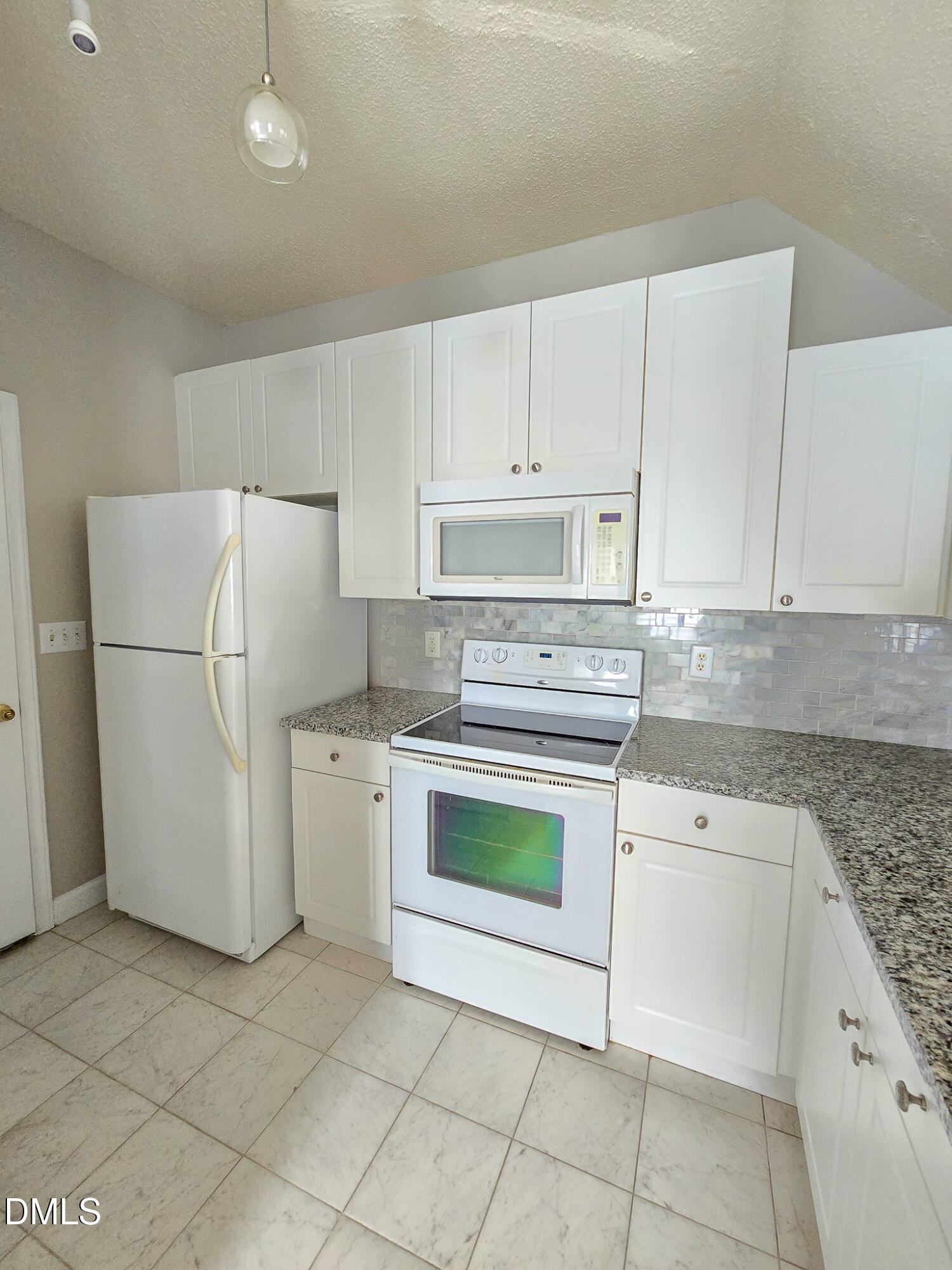 2008 Metacomet Way Raleigh, NC 27604 - Photo 6 of 31 20260627_112748