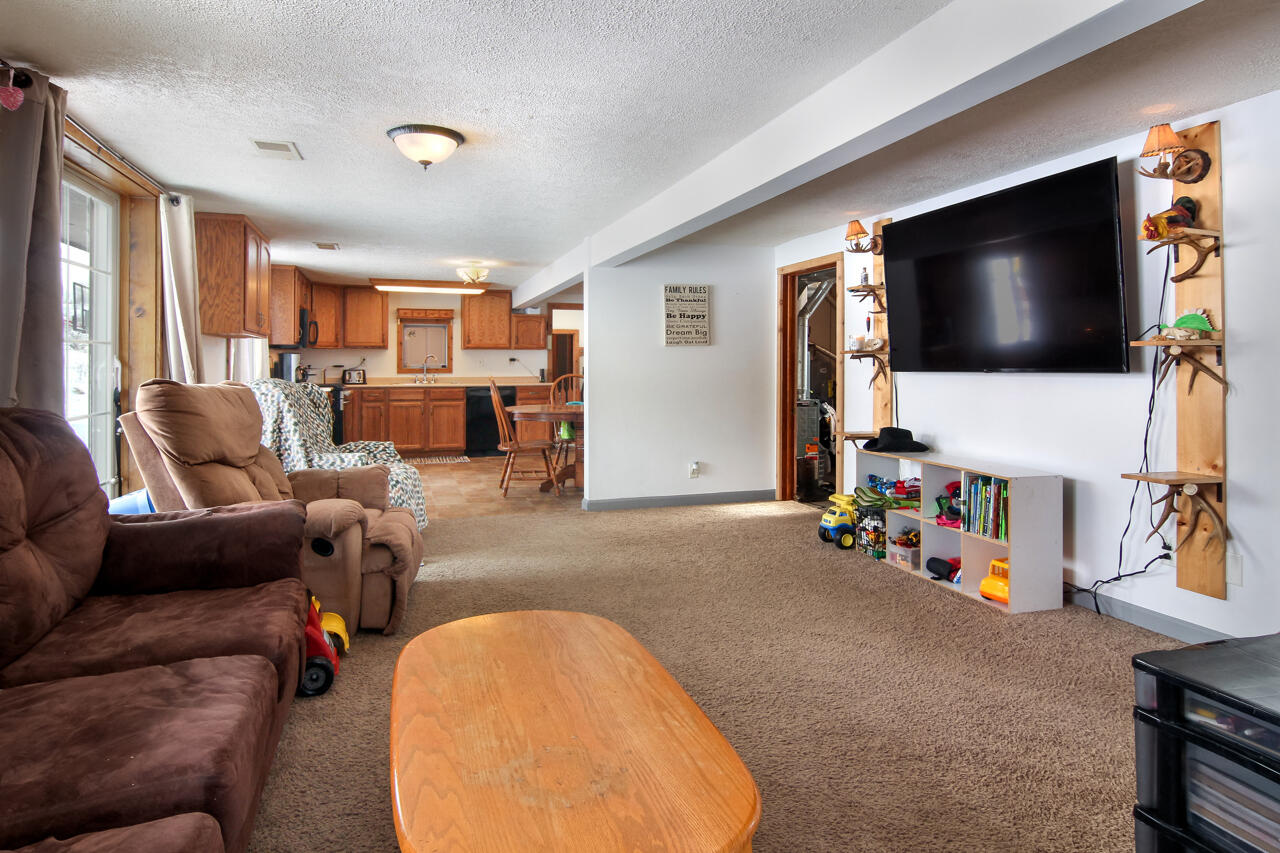 11551 Fewins Road Honor, MI 49640 - Photo 5 of 43 5-Scene-6
