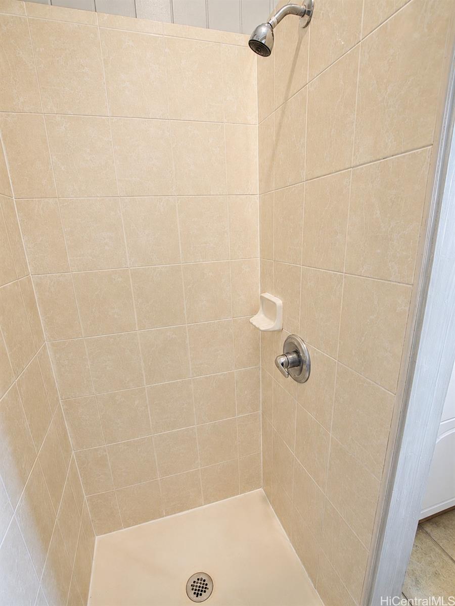 937 A Road Pearl City, HI 96782 - Photo 8 of 18 Interior shower stall