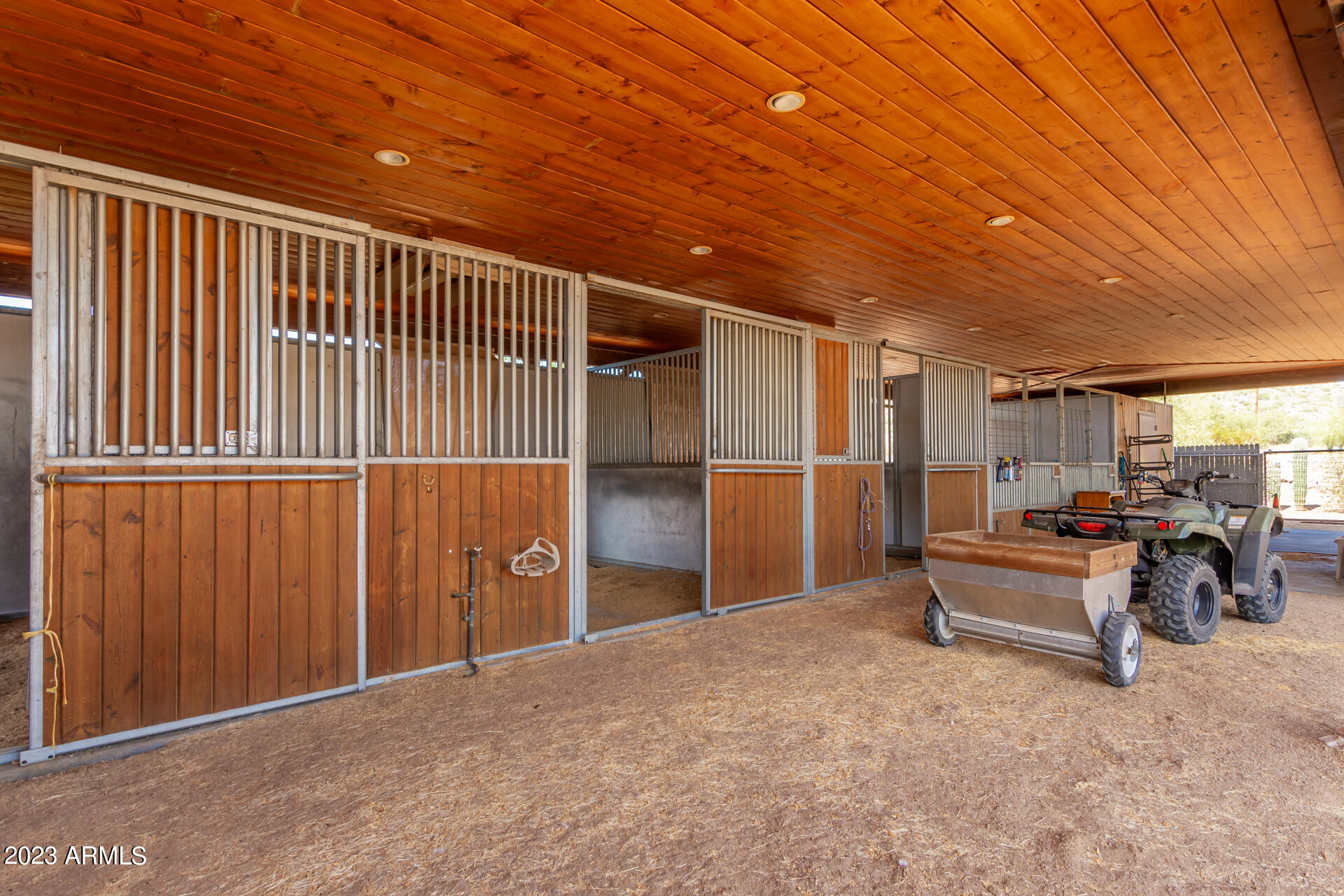 5463 North Wolverine Pass Road Apache Junction, AZ 85119 - Photo 14 of 50 4 stalls