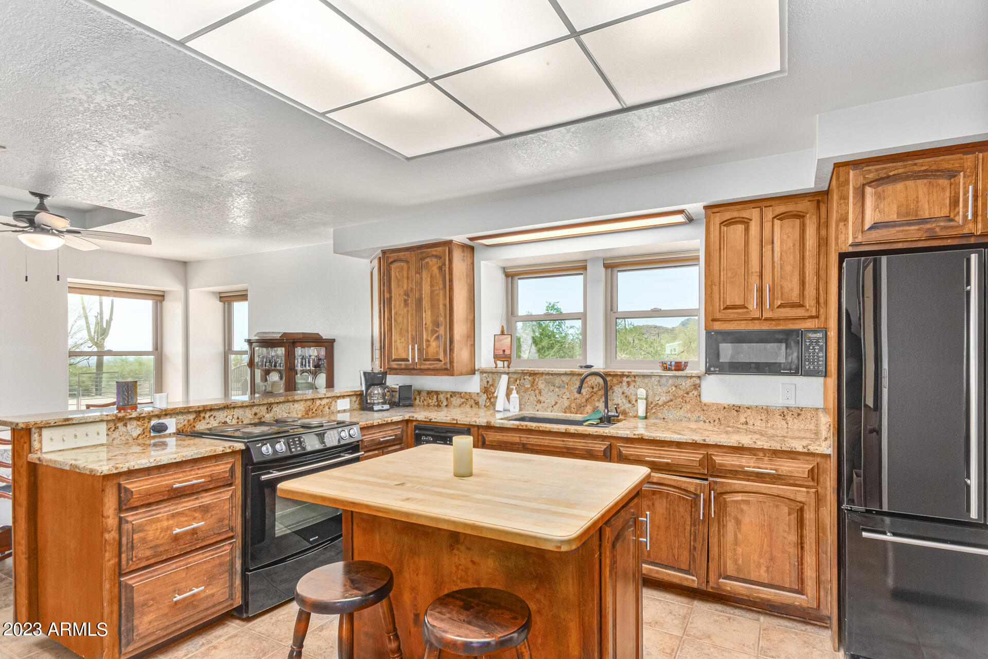 5463 North Wolverine Pass Road Apache Junction, AZ 85119 - Photo 27 of 50 Kitchen