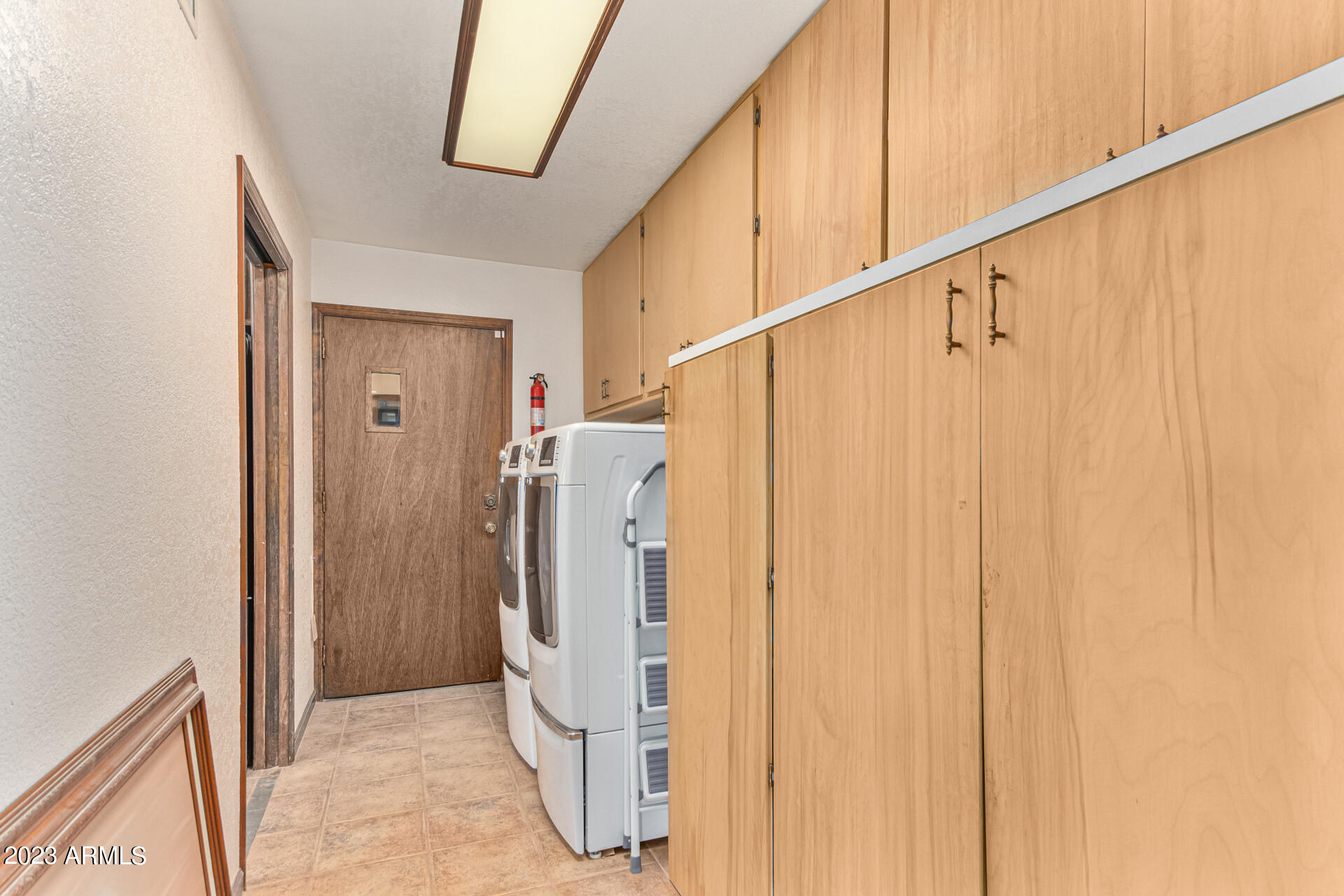 5463 North Wolverine Pass Road Apache Junction, AZ 85119 - Photo 40 of 50 Laundry room