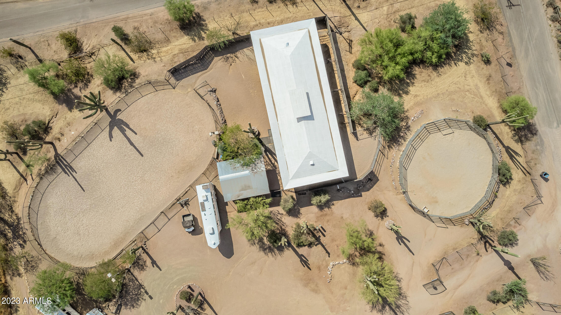 5463 North Wolverine Pass Road Apache Junction, AZ 85119 - Photo 10 of 50 Horse Stalls, Arena,Round Pen,Storage