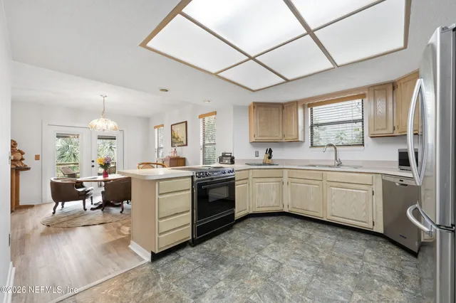 $379,000 | 3526 Bridgewood Drive, Jacksonville, FL 32277