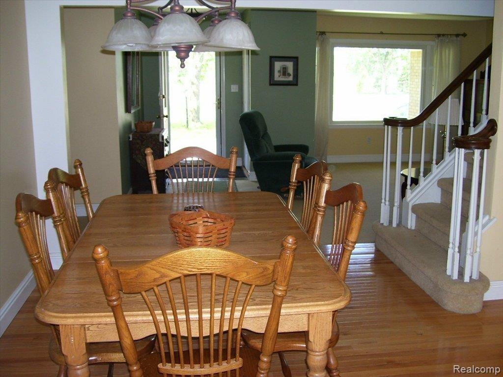 3632 Napier Road Canton, MI 48187 - Photo 7 of 10 BREAKFAST NOOK