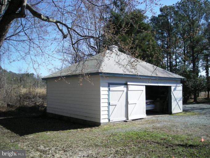7286 Bozman Neavitt Road Bozman, MD 21612 - Photo 10 of 12 Garage 1