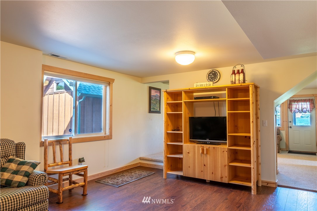 20 Roses Lake Lane Manson, WA 98831 - Photo 11 of 25 Gallery Image 11