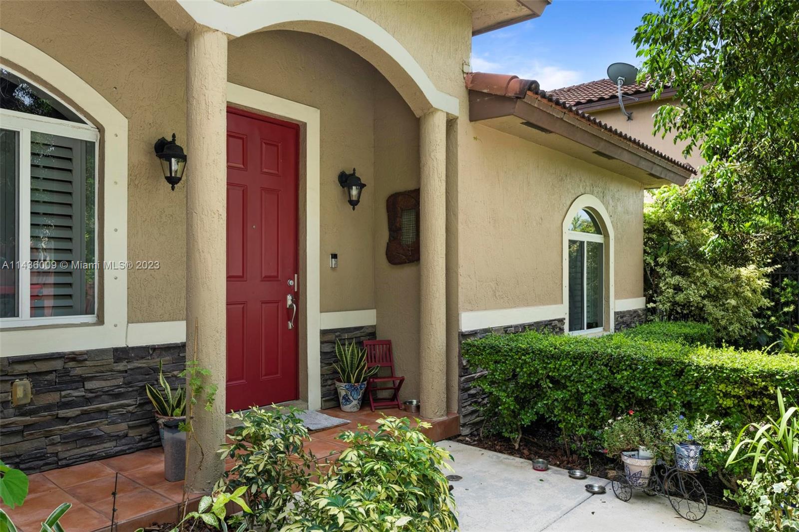 27059 Southwest 133rd Court Homestead, FL 33032 - Photo 5 of 21