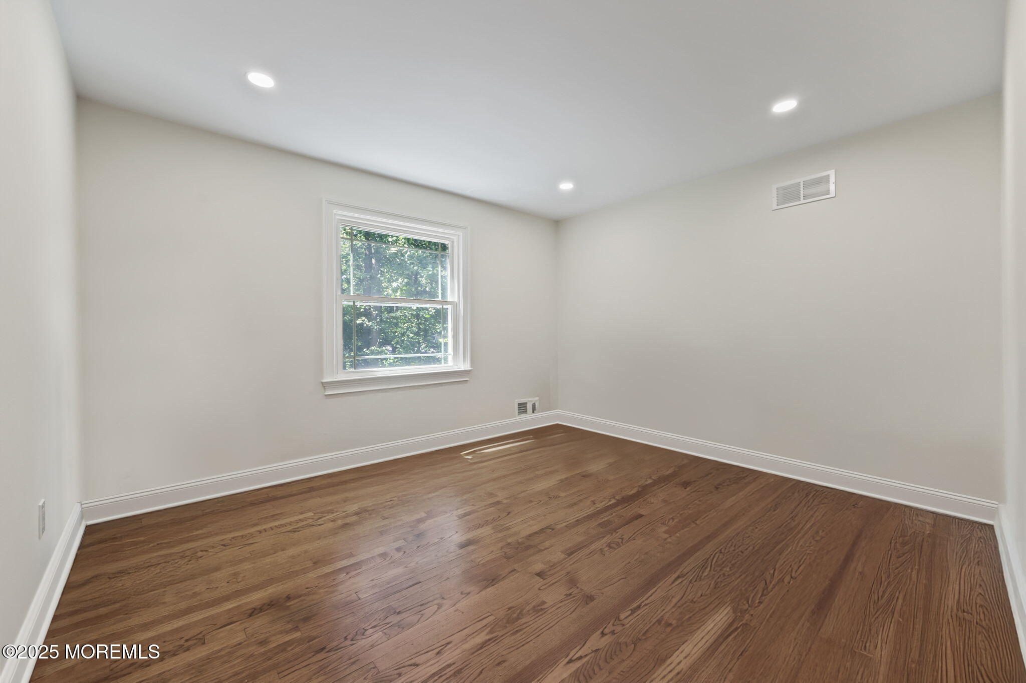 85 Galloping Hill Road Colts Neck, NJ 07722 - Photo 26 of 51 35-web-or-mls-LPM_9770_1