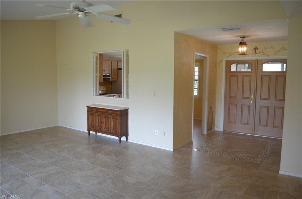 135 Round Key Circle, Unit E2 Naples, FL 34112 - Photo 5 of 15 Gallery Image 5