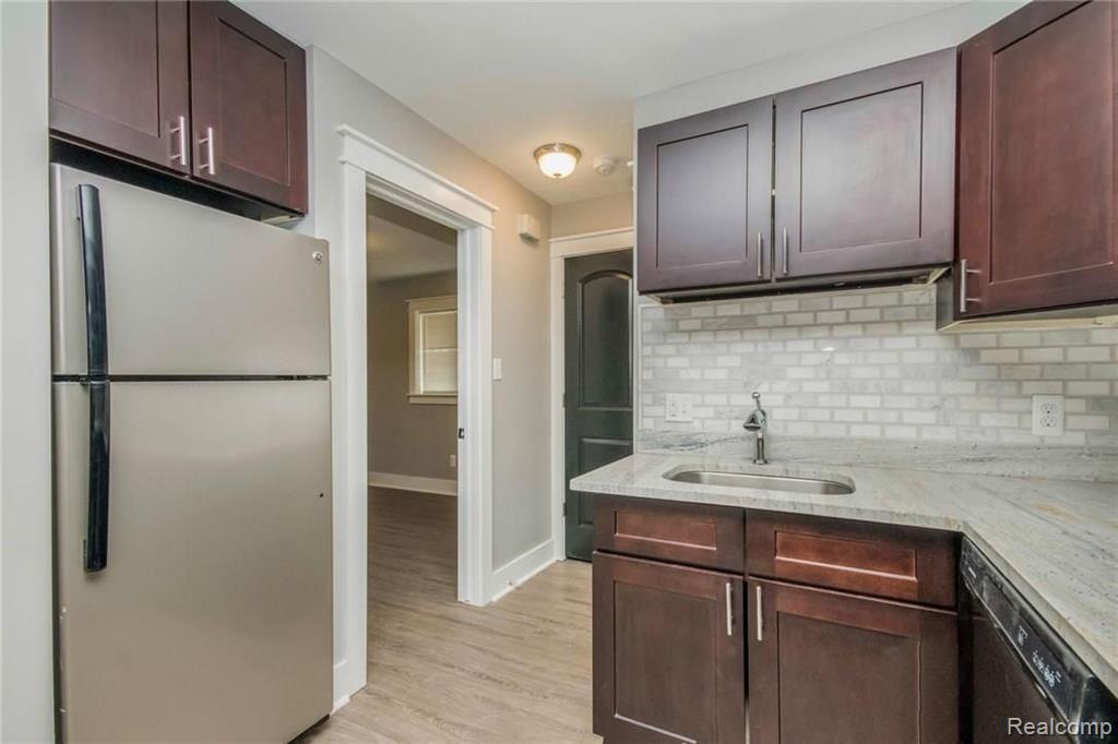 4405 Crooks Road Royal Oak, MI 48073 - Photo 4 of 13