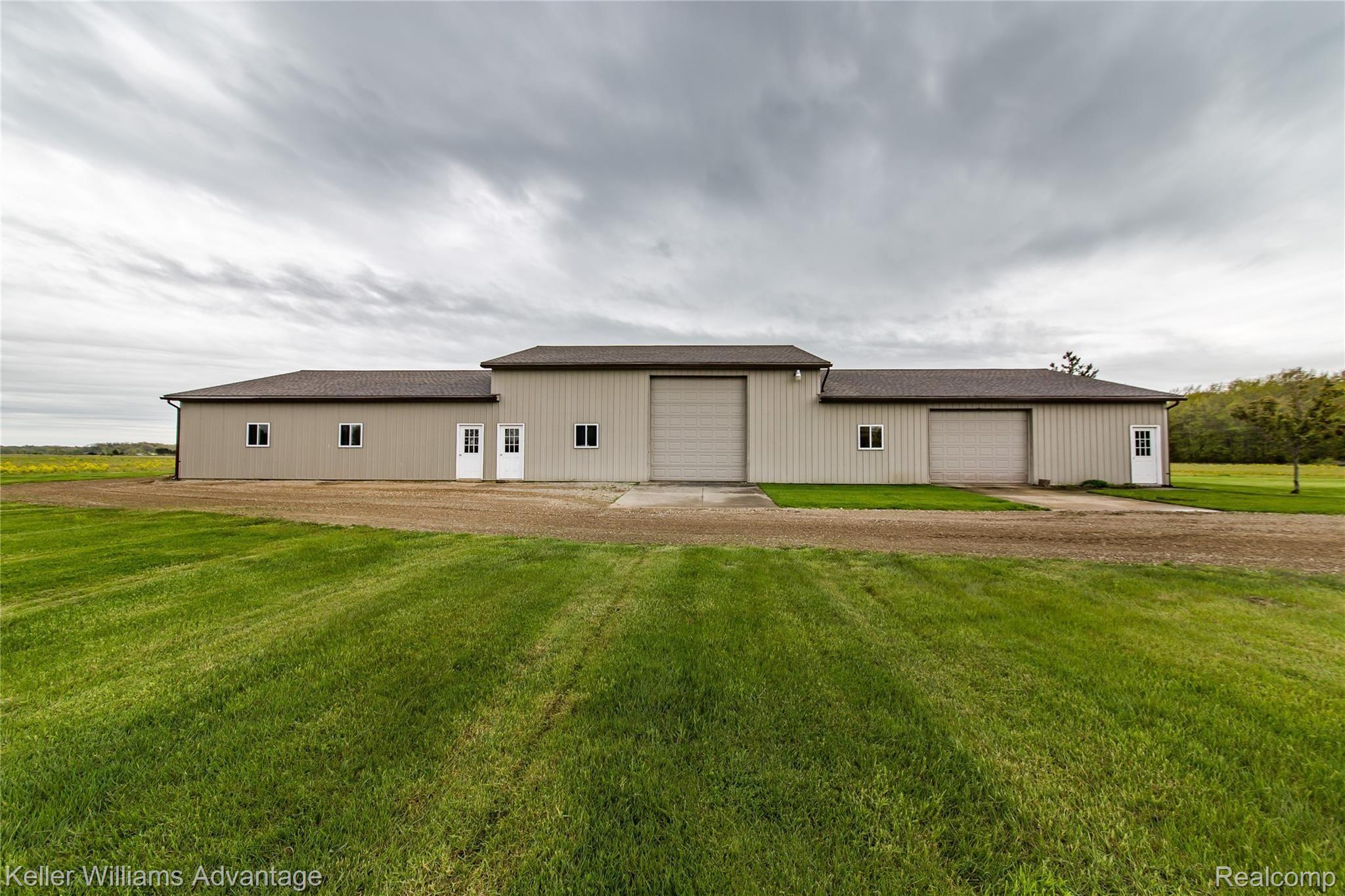 8256 Kilgore Road Avoca, MI 48006 - Photo 35 of 54 Kilgore_8256_Barn_03.jpg