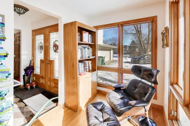 $850,000 | 926 Braeburn Road, Inverness, IL 60067