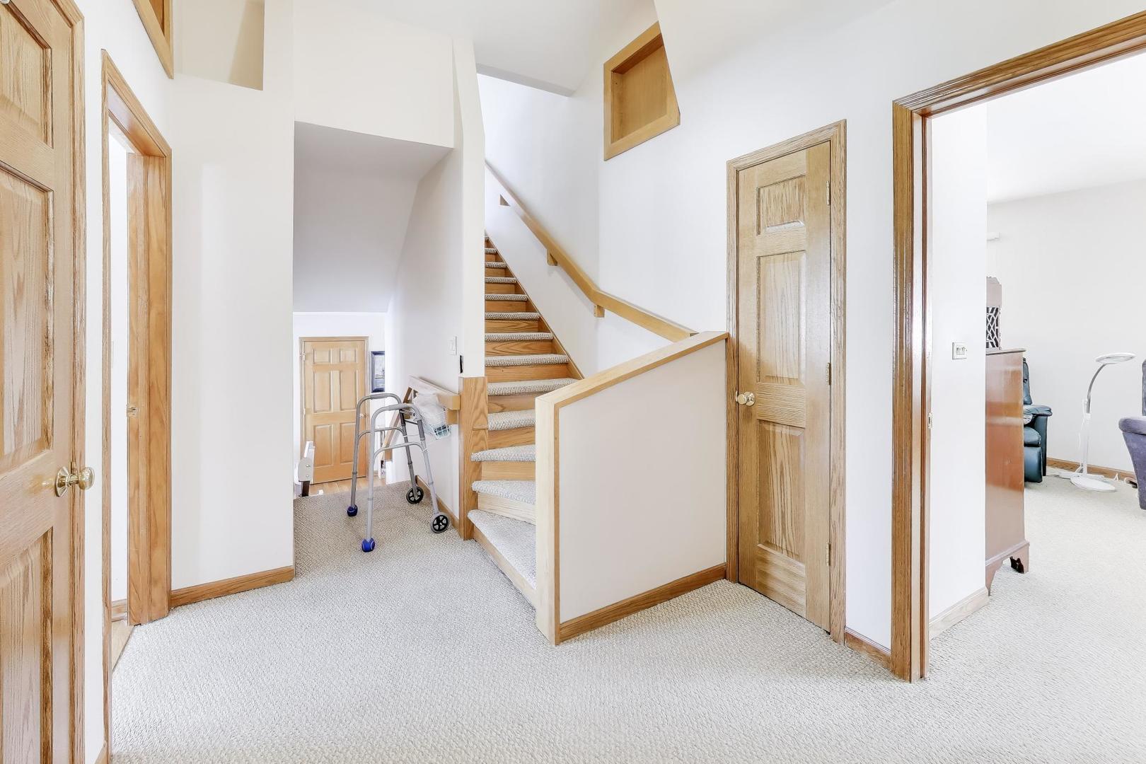 926 Braeburn Road Inverness, IL 60067 - Photo 19 of 54