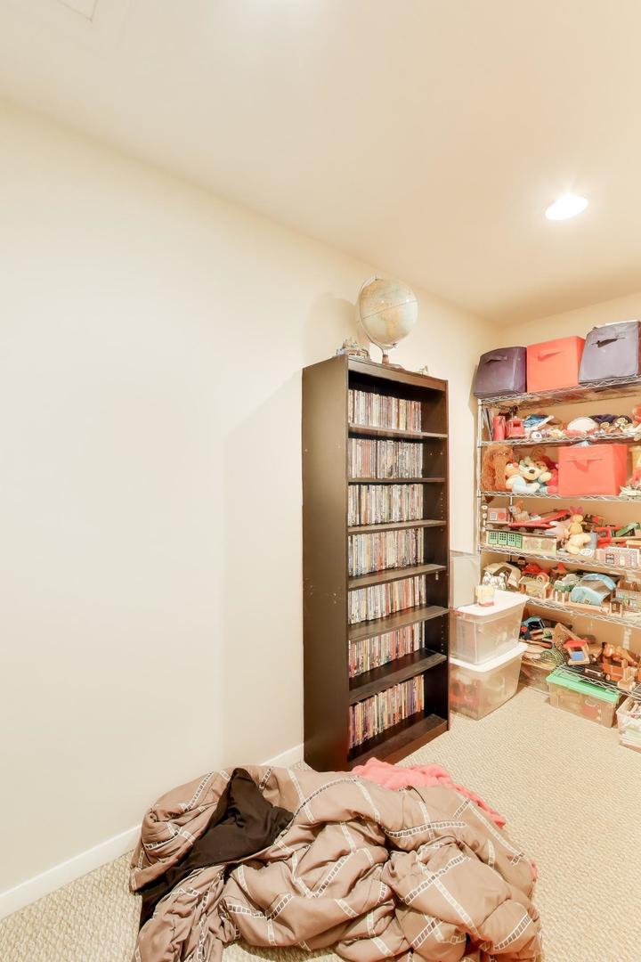 926 Braeburn Road Inverness, IL 60067 - Photo 31 of 54