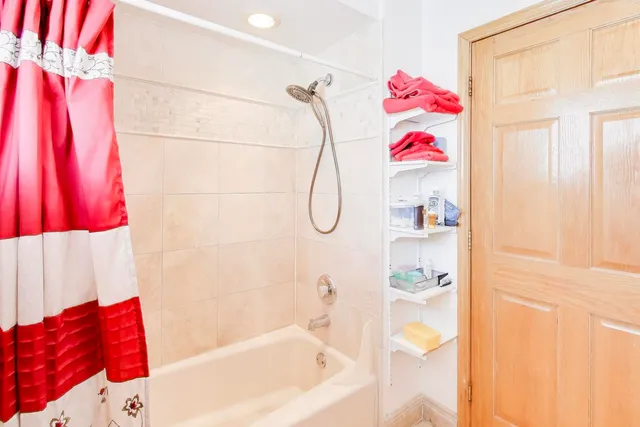 $850,000 | 926 Braeburn Road, Inverness, IL 60067