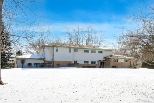 $850,000 | 926 Braeburn Road, Inverness, IL 60067